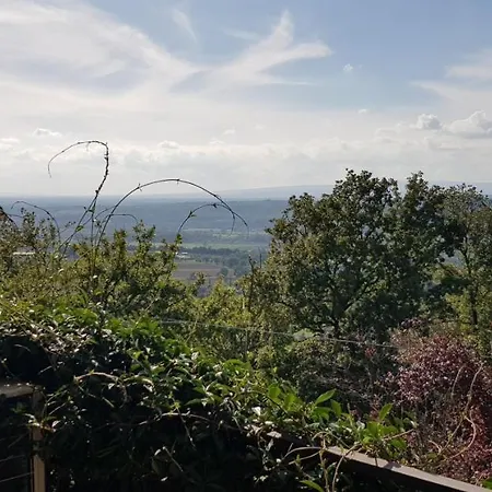 Apartman Inviting 3-bed In Otricoli