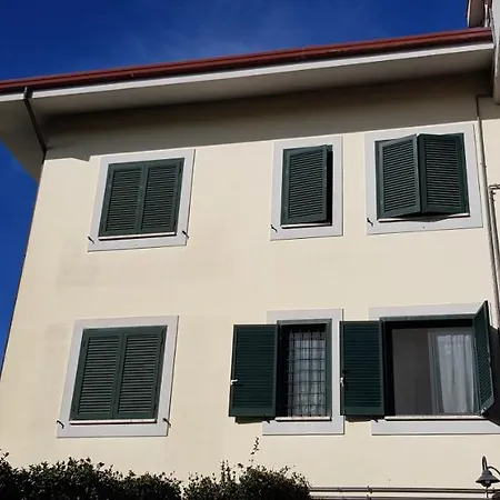 Inviting 3-bed In Apartman